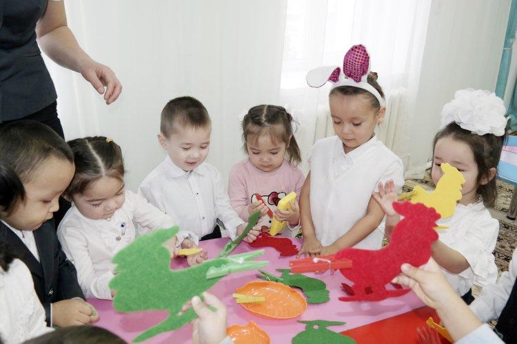 Ашық ұйымдастырылған оқу қызметі "Қарлығаш"ортаңғы тобы