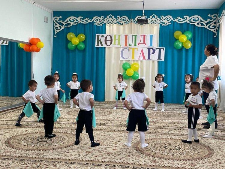 "Көңілді старт" дене шынықтыру жетекшісі Тастанбекова Шолпан "Ботақан" ересек тобымен өткізді