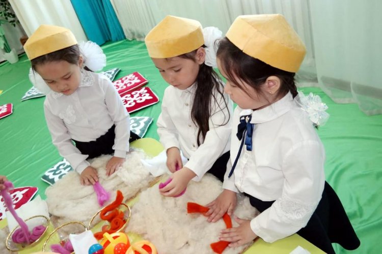 "Сиқырлы оюлар" тақырыбында кіріктірілген іс-әрекет