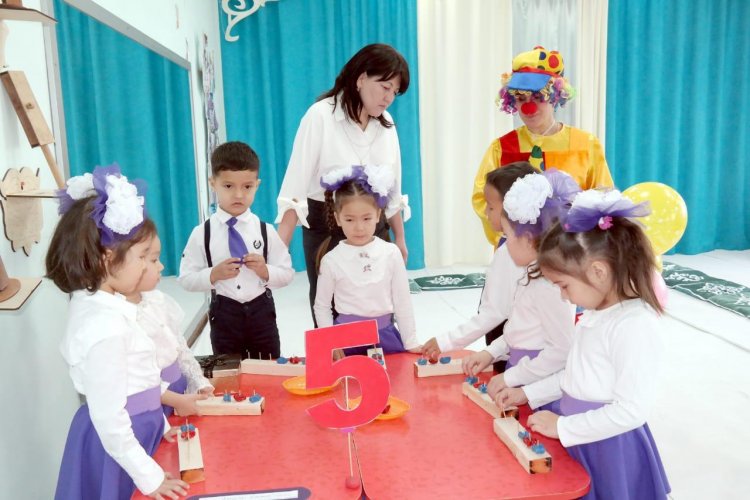 "Көңілді сауат ашу" тақырыбында ойын түрінде ұйымдастырылған іс- әрекет